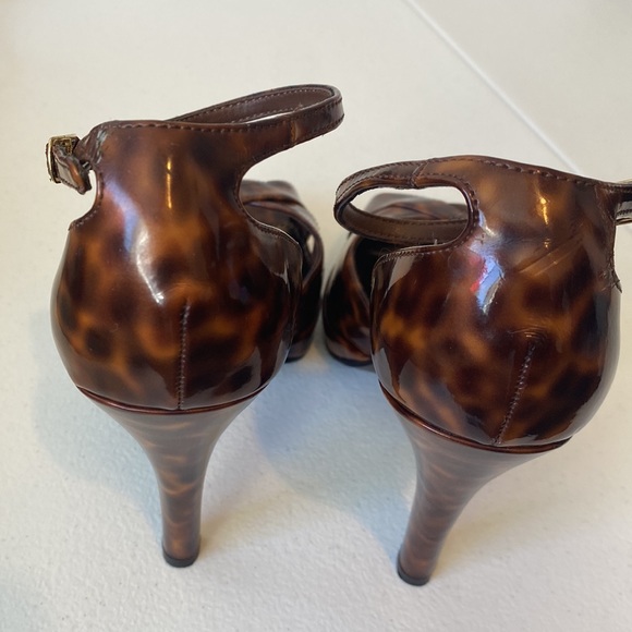 Dollhouse Platform Heels Brown Animal Print Patent Leather Size 7 - Picture 4 of 5